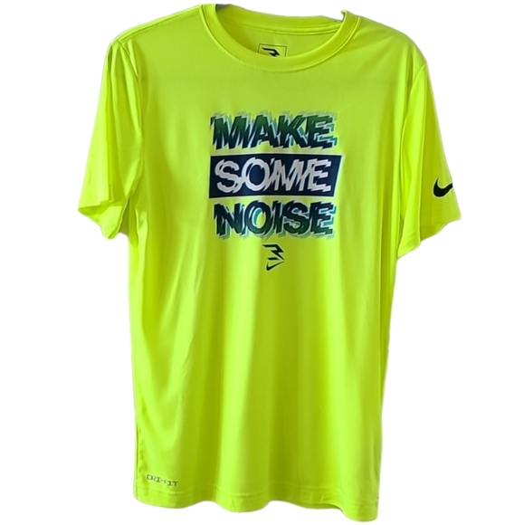 NIKE BRAND BOYS YELLOW SIGNATURE SHORT SLEEVE SHIRT SIZE LARGE MAKE SOME NOISE - Picture 1 of 11